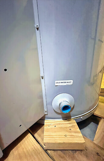 https://plumberheathridge.com.au/uploads/2025/06/hot-water-266575.jpg